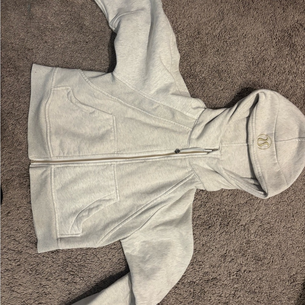 Lululemon Scuba full zip XS/S light gray